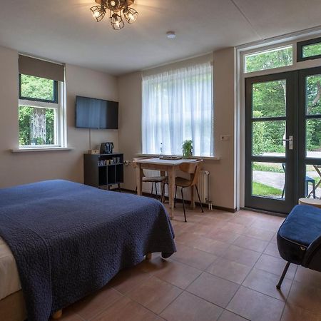 Bed & Bos De 14 Sterren Hotel Den Burg Exterior photo