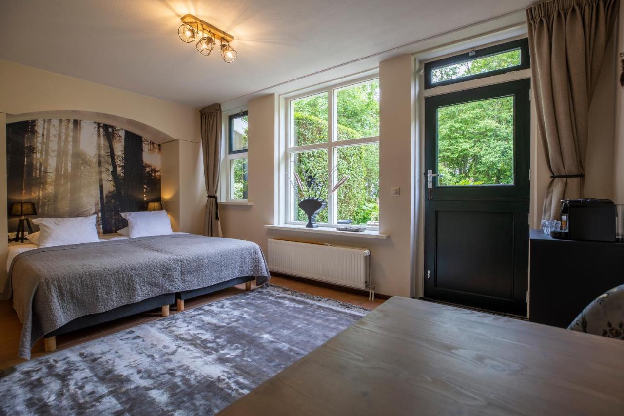 Bed & Bos De 14 Sterren Hotel Den Burg Exterior photo