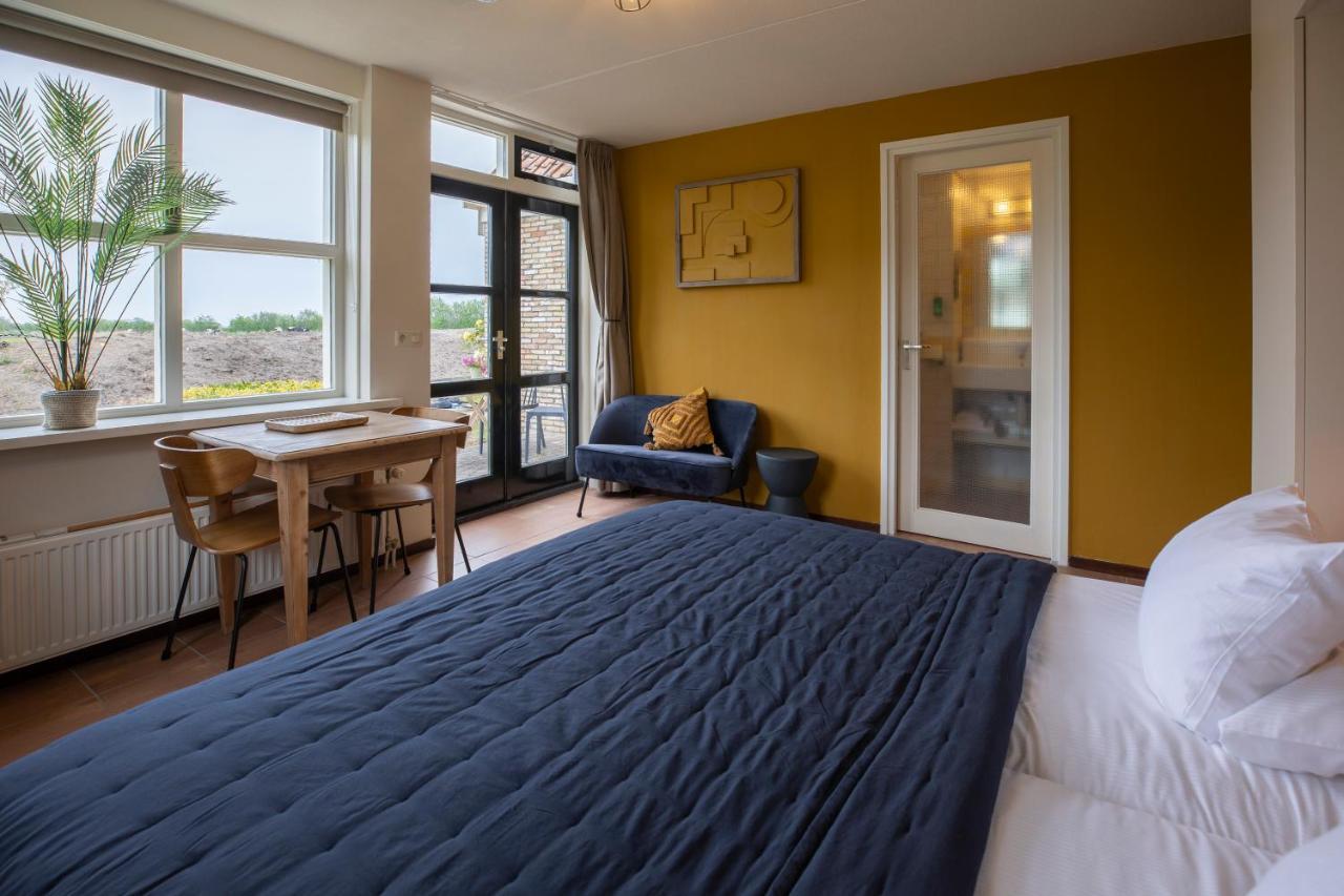 Bed & Bos De 14 Sterren Hotel Den Burg Exterior photo